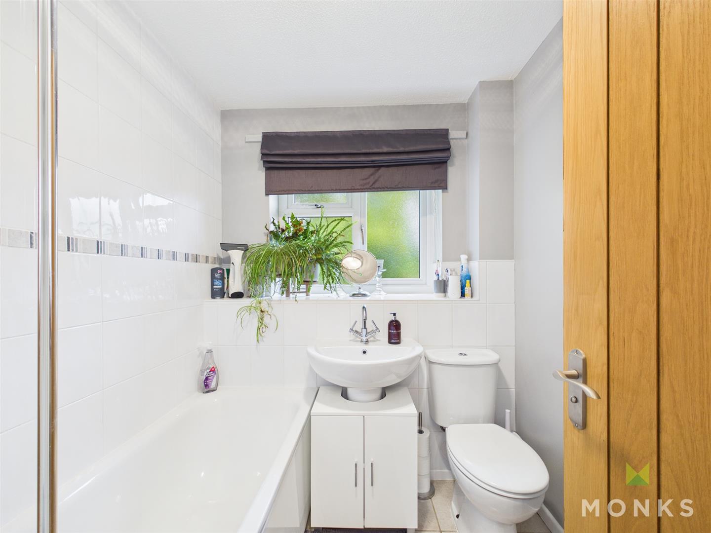 23 Orchard Drive, Oswestry, SY11 4LX For Sale 23 Orchard Drive, Oswestry, SY11 4LX For Sale